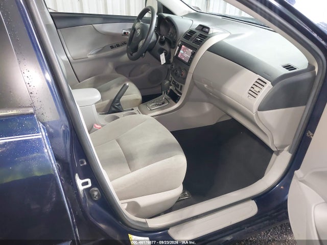 46176877 :رقم المزاد ، 2T1BU4EE5DC940203 vin ، 2013 Toyota Corolla Le مزاد بيع
