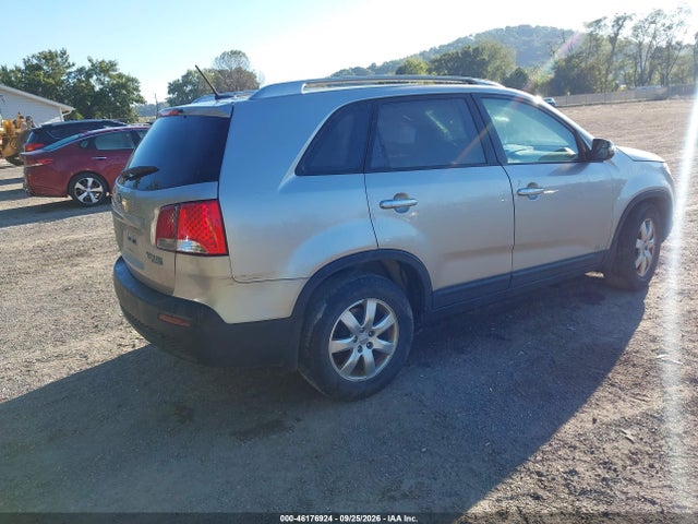 2013 Kia Sorento Lx V6 მანქანა იყიდება აუქციონზე, vin: 5XYKTDA22DG421340, აუქციონის ნომერი: 46176924