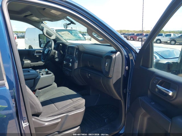 46176934 :رقم المزاد ، 1GT49SEY5PF183453 vin ، 2023 Gmc Sierra 3500hd 4wd  Long Bed Pro مزاد بيع