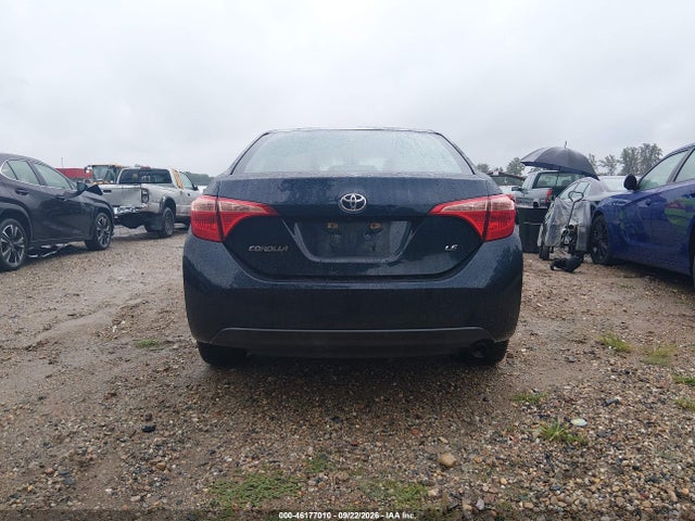 46177010 :رقم المزاد ، 5YFBURHEXJP818313 vin ، 2018 Toyota Corolla Le مزاد بيع