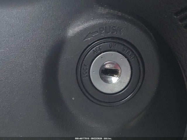 46177010 :رقم المزاد ، 5YFBURHEXJP818313 vin ، 2018 Toyota Corolla Le مزاد بيع