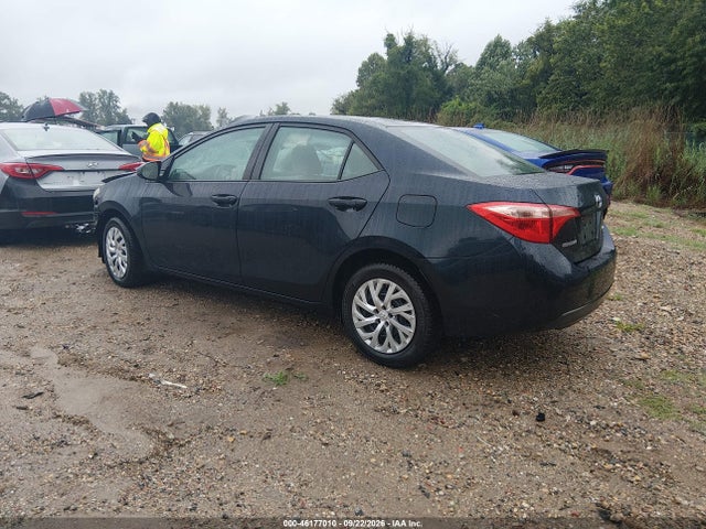 46177010 :رقم المزاد ، 5YFBURHEXJP818313 vin ، 2018 Toyota Corolla Le مزاد بيع