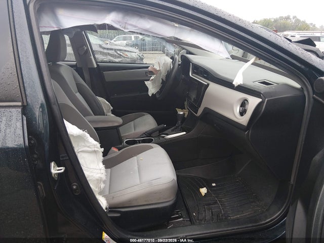 46177010 :رقم المزاد ، 5YFBURHEXJP818313 vin ، 2018 Toyota Corolla Le مزاد بيع