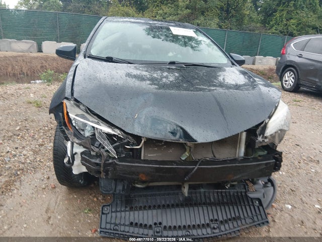 46177010 :رقم المزاد ، 5YFBURHEXJP818313 vin ، 2018 Toyota Corolla Le مزاد بيع