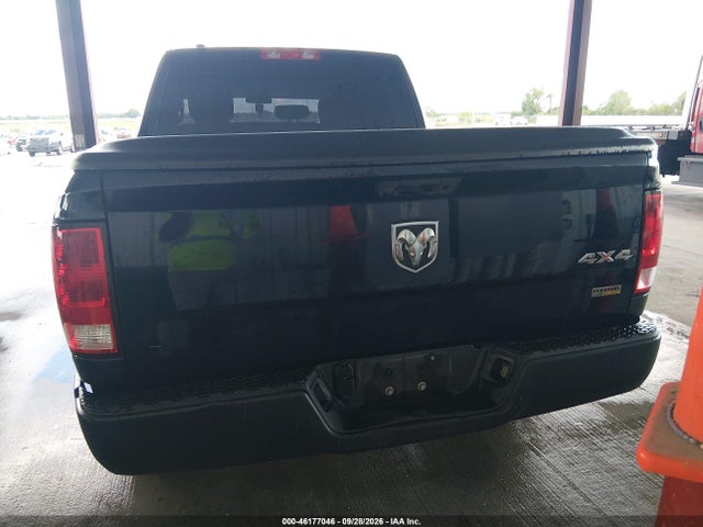 46177046 :رقم المزاد ، 1C6RR7KG5HS826575 vin ، 2017 Ram 1500 Tradesman  4x4 5'7 Box مزاد بيع