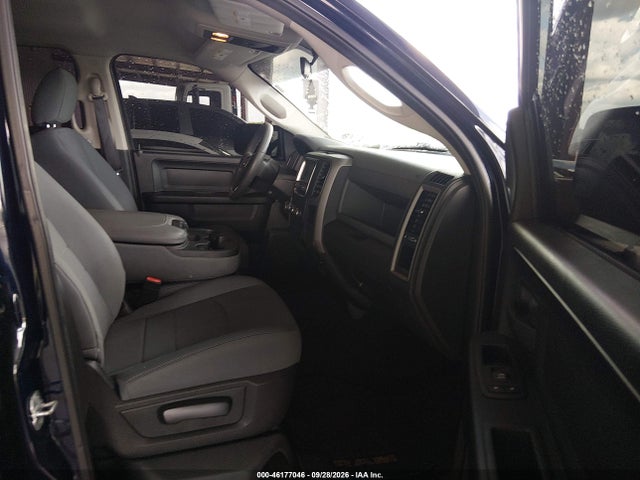 46177046 :رقم المزاد ، 1C6RR7KG5HS826575 vin ، 2017 Ram 1500 Tradesman  4x4 5'7 Box مزاد بيع