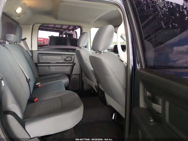 46177046 :رقم المزاد ، 1C6RR7KG5HS826575 vin ، 2017 Ram 1500 Tradesman  4x4 5'7 Box مزاد بيع