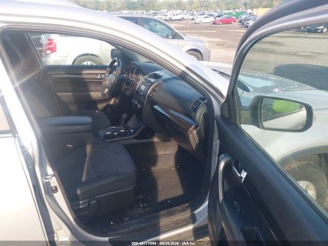 2011 Kia Sorento Lx მანქანა იყიდება აუქციონზე, vin: 5XYKT3A18BG147964, აუქციონის ნომერი: 46177098