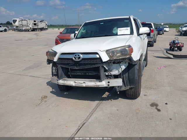 46177106 :رقم المزاد ، JTEZU5JR4C5045452 vin ، 2012 Toyota 4runner Sr5 مزاد بيع