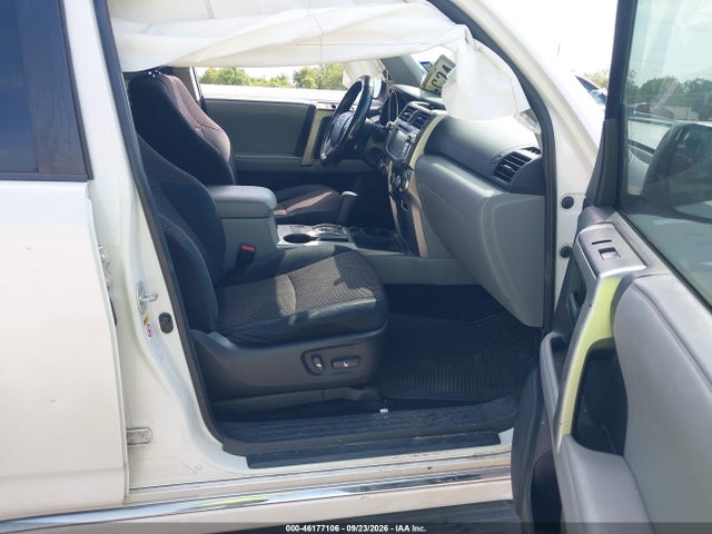 46177106 :رقم المزاد ، JTEZU5JR4C5045452 vin ، 2012 Toyota 4runner Sr5 مزاد بيع