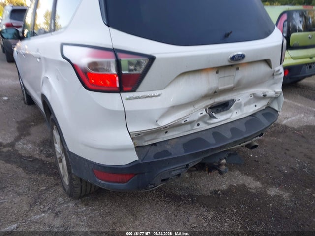 46177157 :رقم المزاد ، 1FMCU9GD1HUE67071 vin ، 2017 Ford Escape Se مزاد بيع