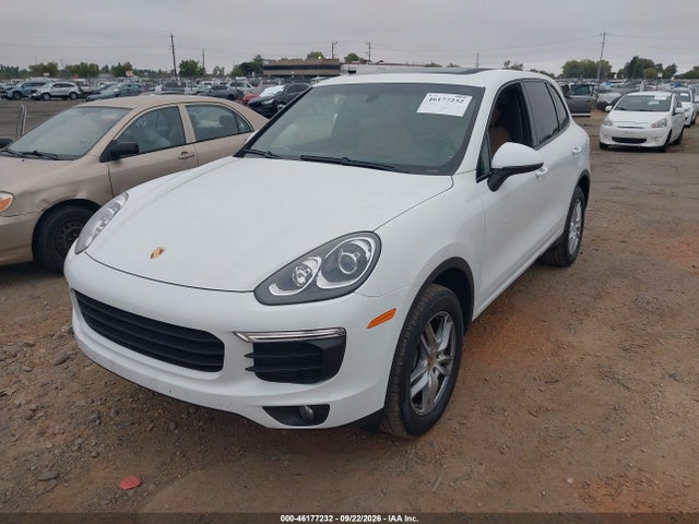Porsche Cayenne 2016 WP1AA2A24GKA13098 Image 2