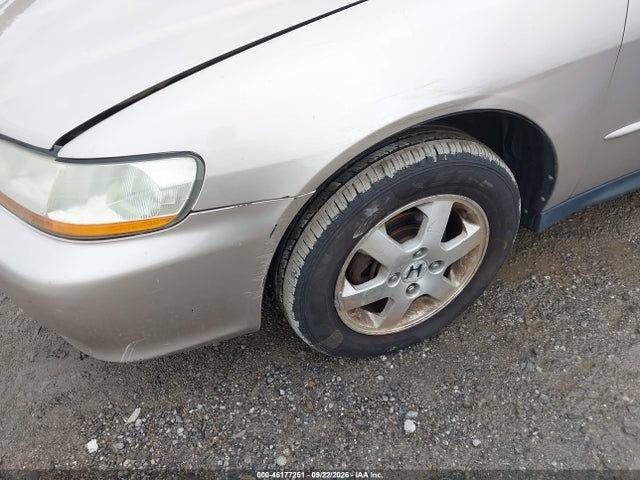 46177251 :رقم المزاد ، 1HGCG66741A072168 vin ، 2001 Honda Accord 2.3 Lx مزاد بيع
