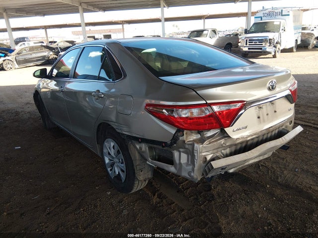 46177260 :رقم المزاد ، 4T4BF1FK8GR568653 vin ، 2016 Toyota Camry Le مزاد بيع