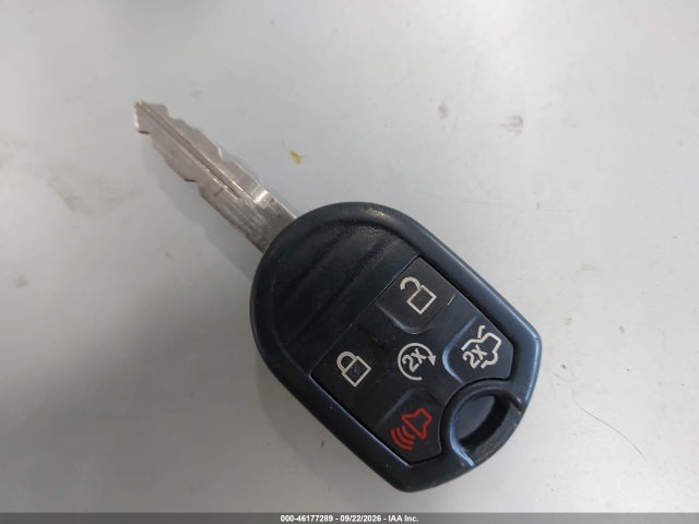 46177289 :رقم المزاد ، 1FAHP2E82DG102797 vin ، 2013 Ford Taurus Sel مزاد بيع