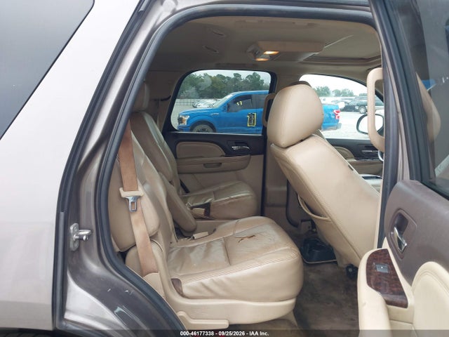 46177338 :رقم المزاد ، 1GKS2EEF3BR247187 vin ، 2011 Gmc Yukon Denali مزاد بيع