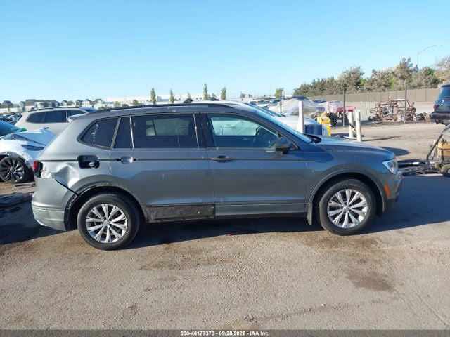 2019 Volkswagen Tiguan 2.0t S მანქანა იყიდება აუქციონზე, vin: 3VV1B7AX4KM103300, აუქციონის ნომერი: 46177370