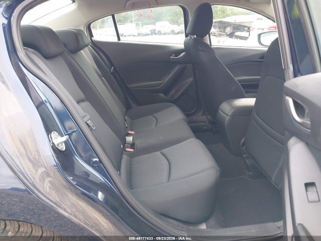 46177433 :رقم المزاد ، 3MZBM1U71FM144024 vin ، 2015 Mazda Mazda3 I Sport مزاد بيع