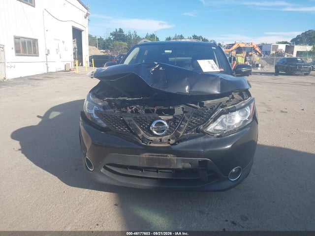 46177603 :رقم المزاد ، JN1BJ1CR8HW113101 vin ، 2017 Nissan Rogue Sport Sv مزاد بيع