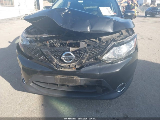 46177603 :رقم المزاد ، JN1BJ1CR8HW113101 vin ، 2017 Nissan Rogue Sport Sv مزاد بيع