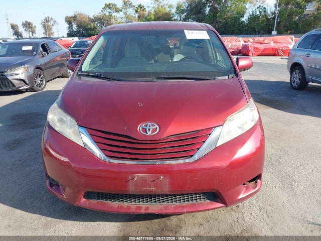 5TDKZ3DC7HS830133 Toyota Sienna Le 8 Passenger