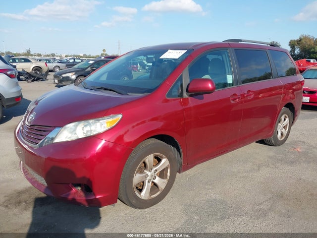 5TDKZ3DC7HS830133 Toyota Sienna Le 8 Passenger