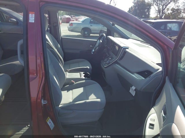 5TDKZ3DC7HS830133 Toyota Sienna Le 8 Passenger