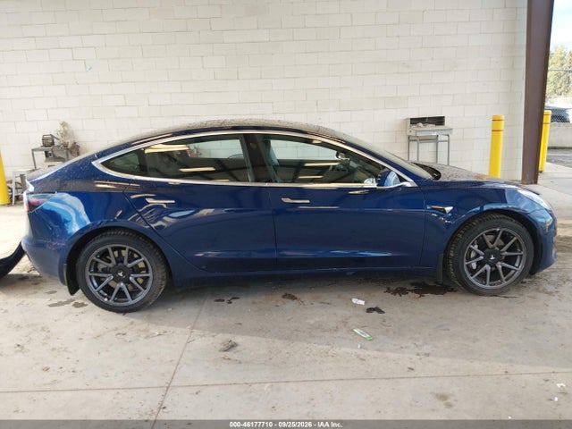 46177710 :رقم المزاد ، 5YJ3E1EB9JF120381 vin ، 2018 Tesla Model 3 Long Range/performance مزاد بيع