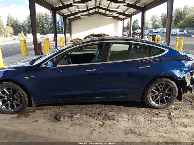 46177710 :رقم المزاد ، 5YJ3E1EB9JF120381 vin ، 2018 Tesla Model 3 Long Range/performance مزاد بيع