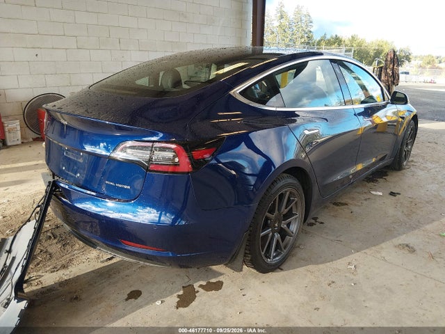 46177710 :رقم المزاد ، 5YJ3E1EB9JF120381 vin ، 2018 Tesla Model 3 Long Range/performance مزاد بيع