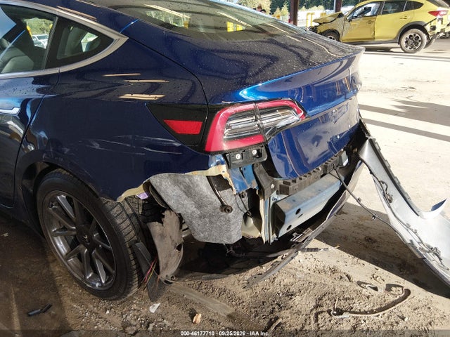 46177710 :رقم المزاد ، 5YJ3E1EB9JF120381 vin ، 2018 Tesla Model 3 Long Range/performance مزاد بيع