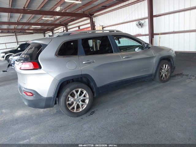 2014 Jeep Cherokee Latitude მანქანა იყიდება აუქციონზე, vin: 1C4PJLCB0EW323835, აუქციონის ნომერი: 46177729