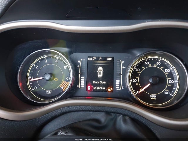 2014 Jeep Cherokee Latitude მანქანა იყიდება აუქციონზე, vin: 1C4PJLCB0EW323835, აუქციონის ნომერი: 46177729