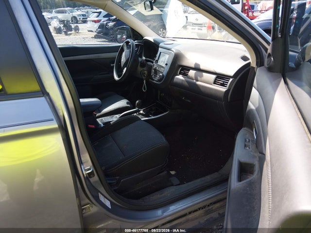 Продажа на аукционе авто 2018 Mitsubishi Outlander Es, vin: JA4AD2A31JZ055965, номер лота: 46177768