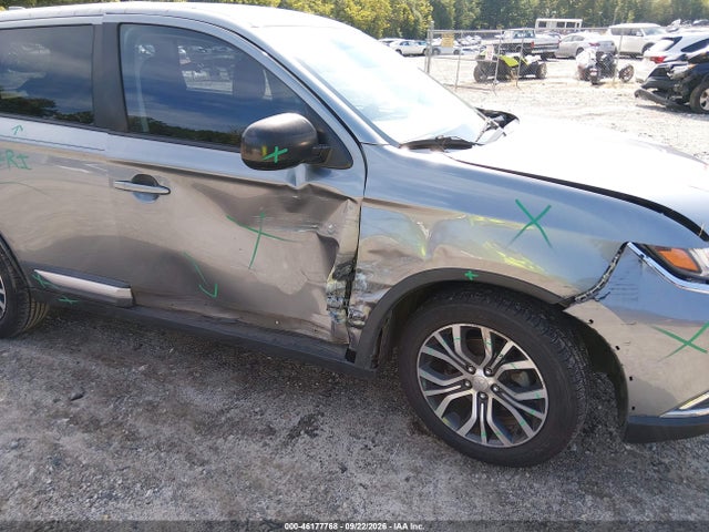 Продажа на аукционе авто 2018 Mitsubishi Outlander Es, vin: JA4AD2A31JZ055965, номер лота: 46177768