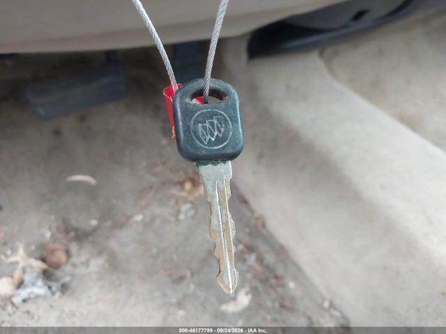 46177799 :رقم المزاد ، 1G4CW54K3Y4251759 vin ، 2000 Buick Park Avenue مزاد بيع