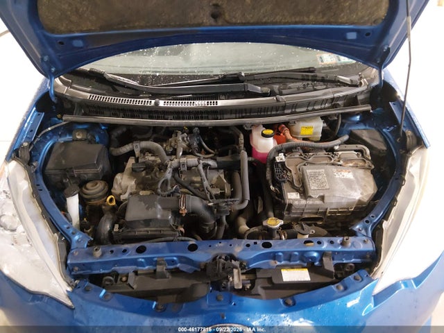 46177815 :رقم المزاد ، JTDKDTB32D1557563 vin ، 2013 Toyota Prius C Two مزاد بيع