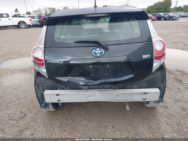 46177824 :رقم المزاد ، JTDKDTB38C1520645 vin ، 2012 Toyota Prius C Two مزاد بيع