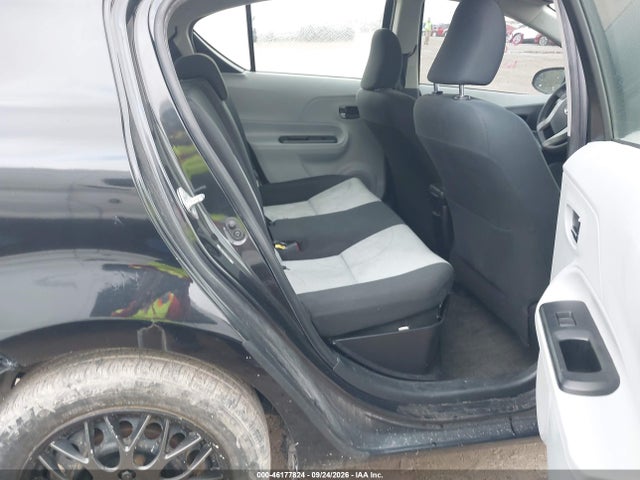 46177824 :رقم المزاد ، JTDKDTB38C1520645 vin ، 2012 Toyota Prius C Two مزاد بيع