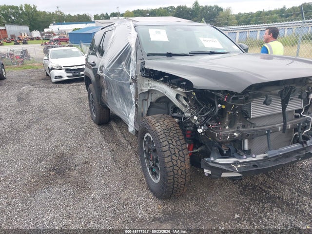 2025 Toyota 4runner Trd Off Road Premium მანქანა იყიდება აუქციონზე, vin: JTEVA5BR7S5003863, აუქციონის ნომერი: 46177917