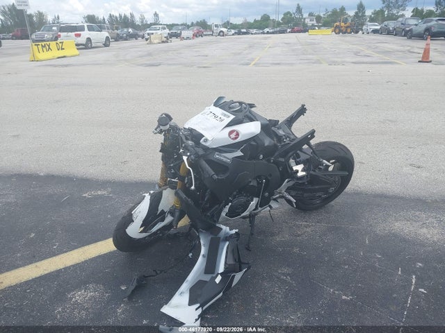 JH2SC7712TK900275 Honda CBR1000 RR