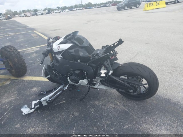 JH2SC7712TK900275 Honda CBR1000 RR
