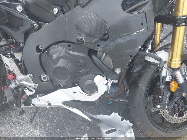 JH2SC7712TK900275 Honda CBR1000 RR