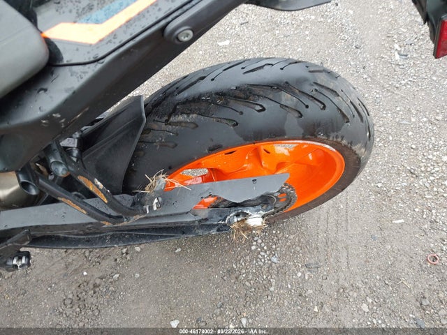 KTM 890 Duke R 2022 VBKTU9409NM830765 Image 15