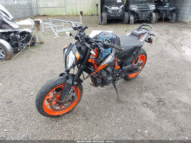 KTM 890 Duke R 2022 VBKTU9409NM830765 Image 2