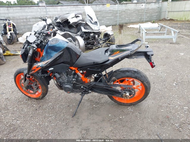 KTM 890 Duke R 2022 VBKTU9409NM830765 Image 13
