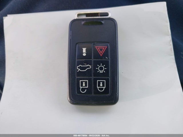 46178054 :رقم المزاد ، YV140MFK2F1340491 vin ، 2015 Volvo S60 T5 Premier مزاد بيع
