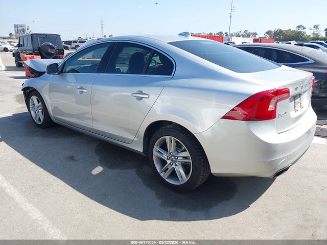 46178054 :رقم المزاد ، YV140MFK2F1340491 vin ، 2015 Volvo S60 T5 Premier مزاد بيع