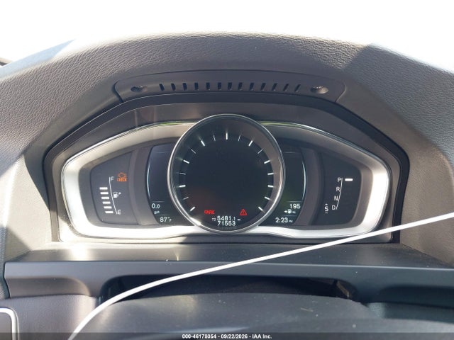 46178054 :رقم المزاد ، YV140MFK2F1340491 vin ، 2015 Volvo S60 T5 Premier مزاد بيع