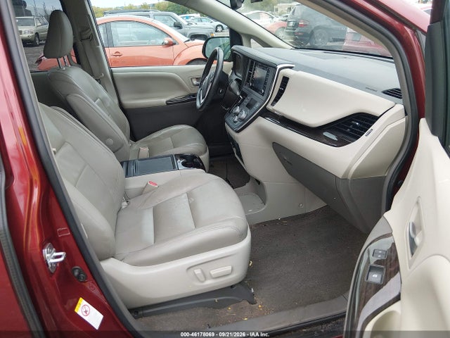 Aukcja sprzedaży 2018 Toyota Sienna Xle Premium 8 Passenger, vin: 5TDYZ3DC2JS954567, numer aukcji: 46178069